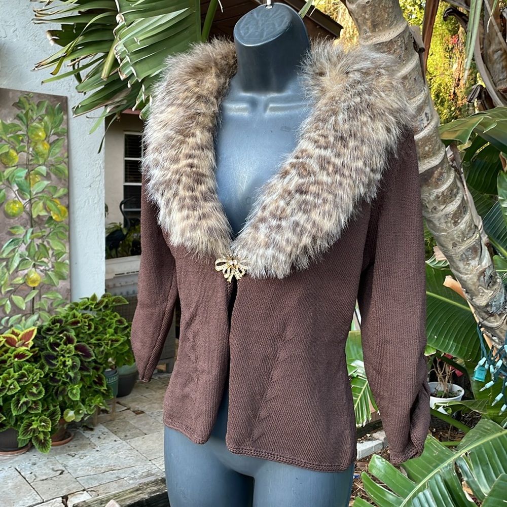 Leopard faux fur collar jewel, front cardigan by Karen Kane